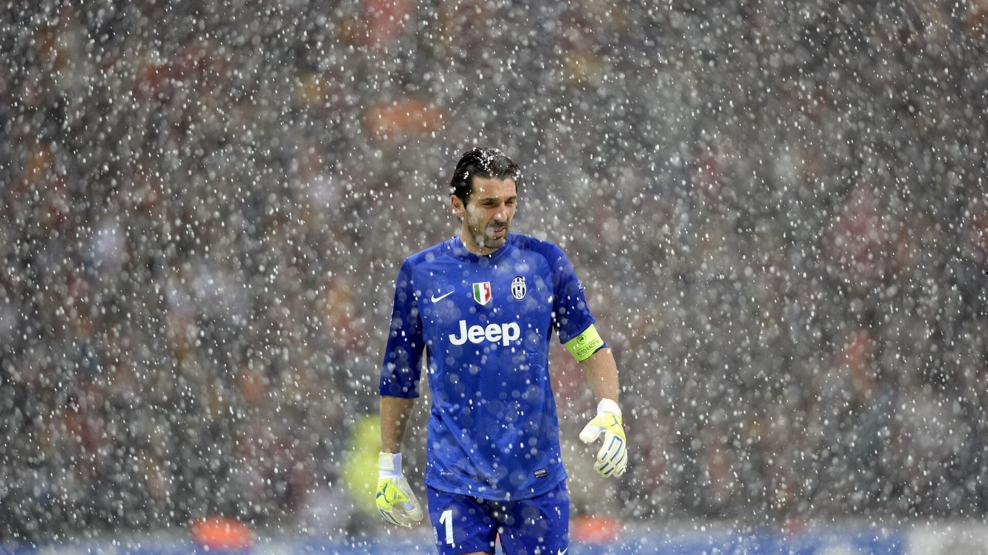 中国田径队闪耀钻石联赛上海站 苏炳添百米强势回归 王嘉男跳远再创佳绩